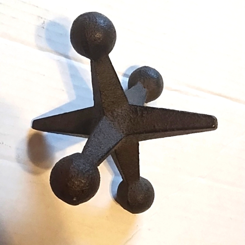 Large Cast Iron Jacks (Set of 2) - Picture 3 of 5